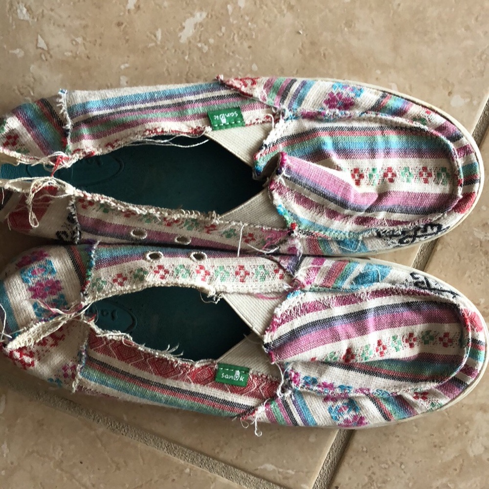 sanuk shoes